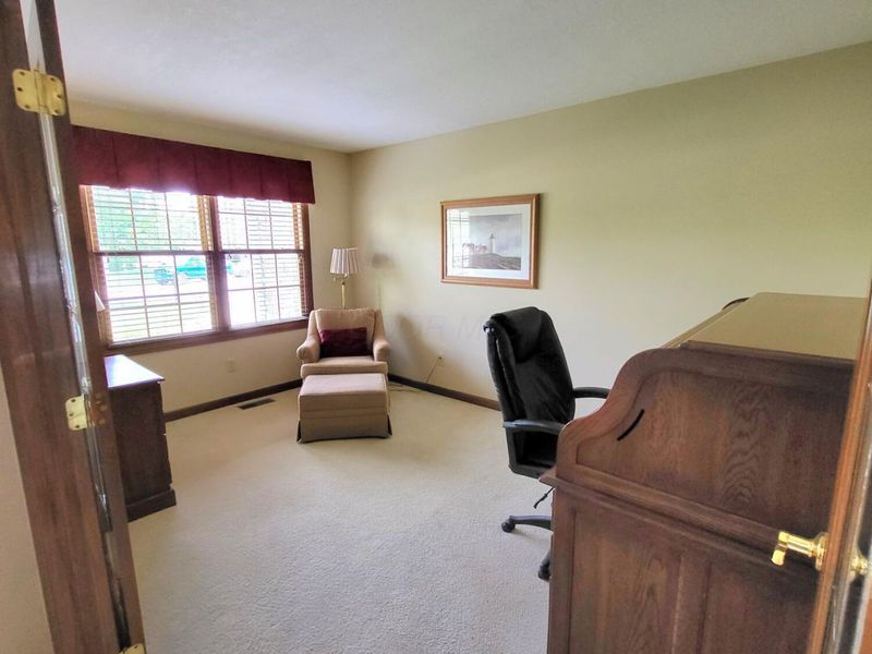 6097 Lindridge Court, Galloway, OH 43119 Photo 9