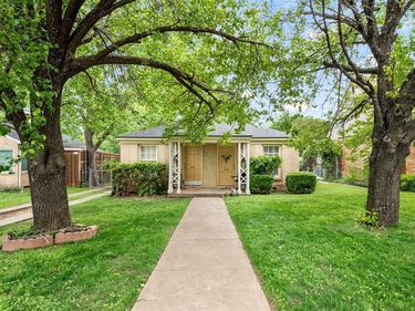 412 N Montreal Avenue, Dallas, TX 75208