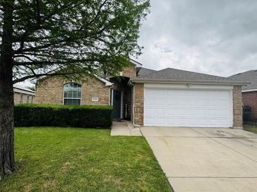 6504 Stone Lake Drive, Fort Worth, TX 76179