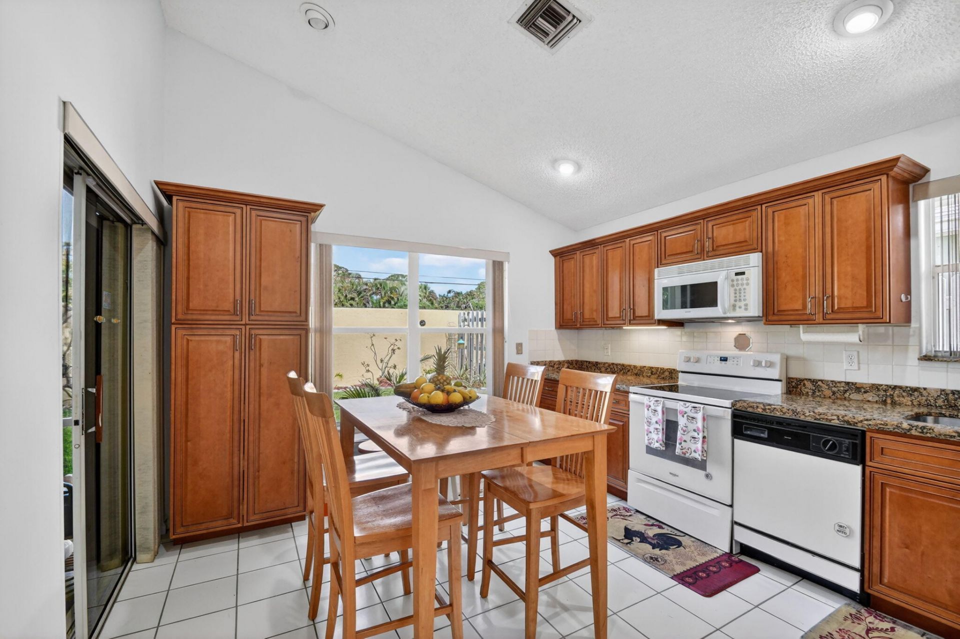 1033 W Fairfax Cir W W, Boynton Beach, FL 33436 Photo