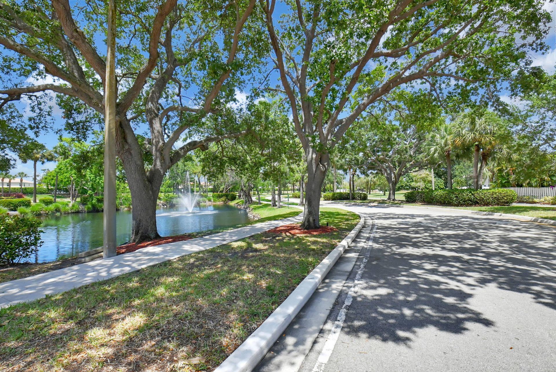 1033 W Fairfax Cir W W, Boynton Beach, FL 33436 Photo