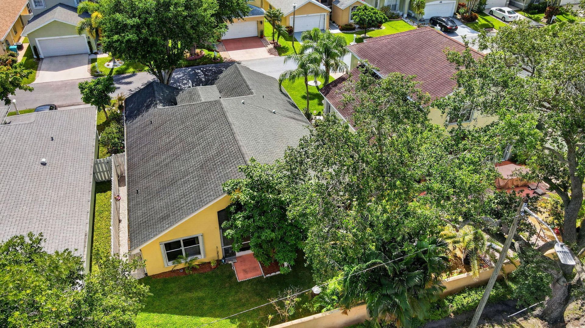1033 W Fairfax Cir W W, Boynton Beach, FL 33436 Photo