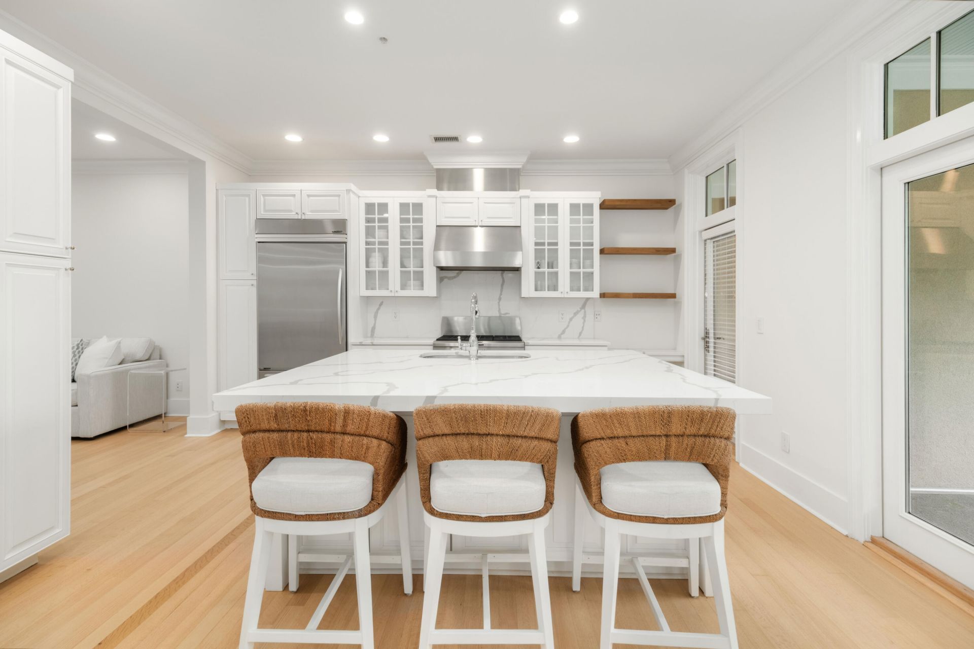 144 Fairbanks Oak Alley Photo 10