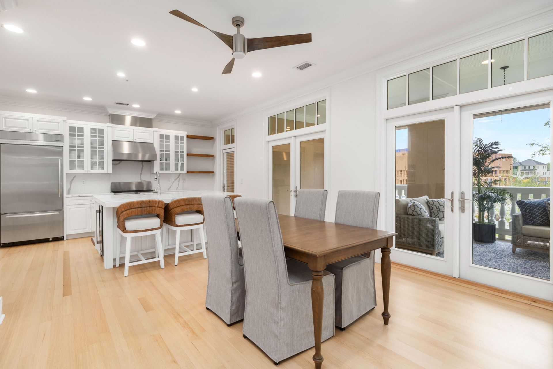 144 Fairbanks Oak Alley Photo 12