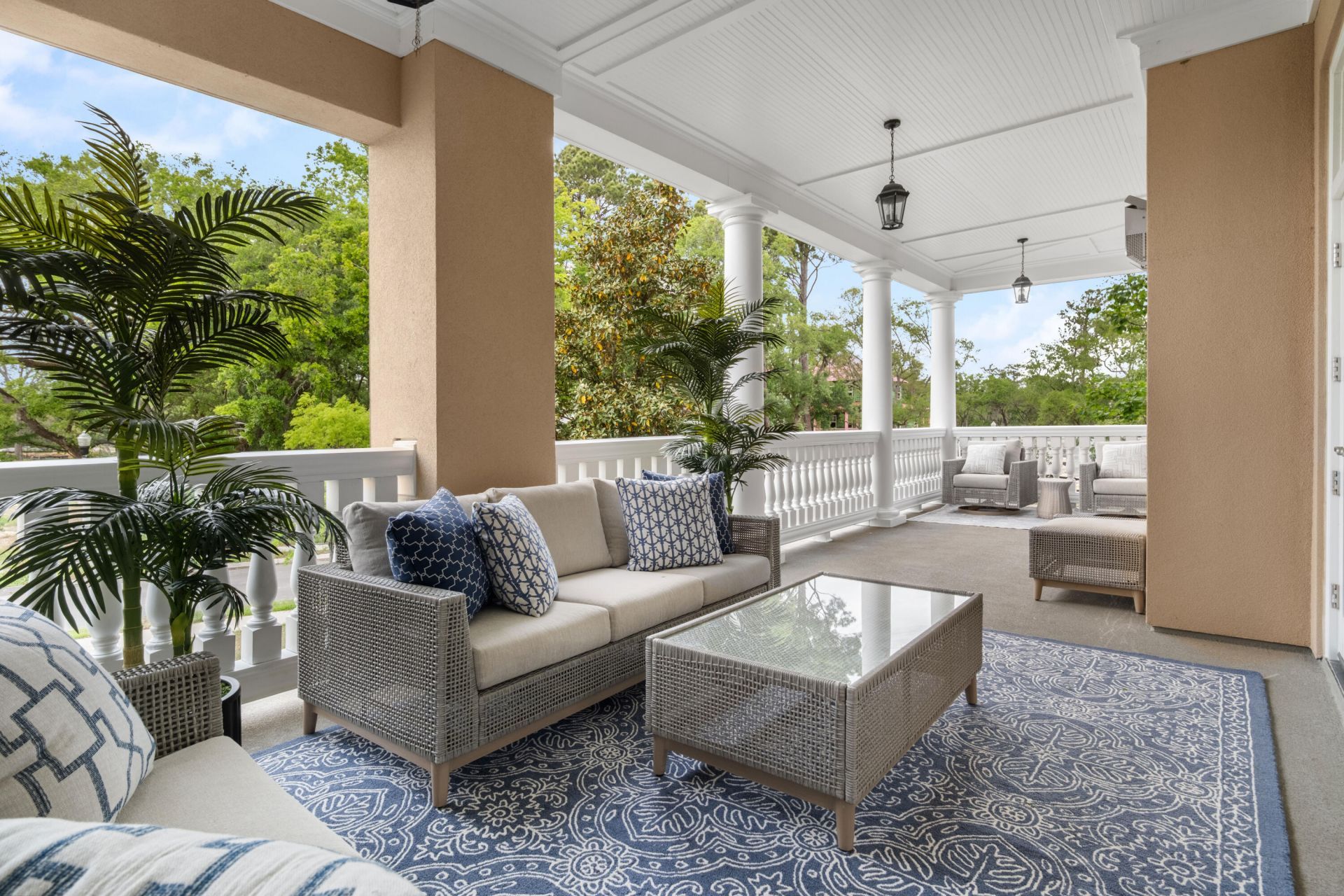 144 Fairbanks Oak Alley Photo 19