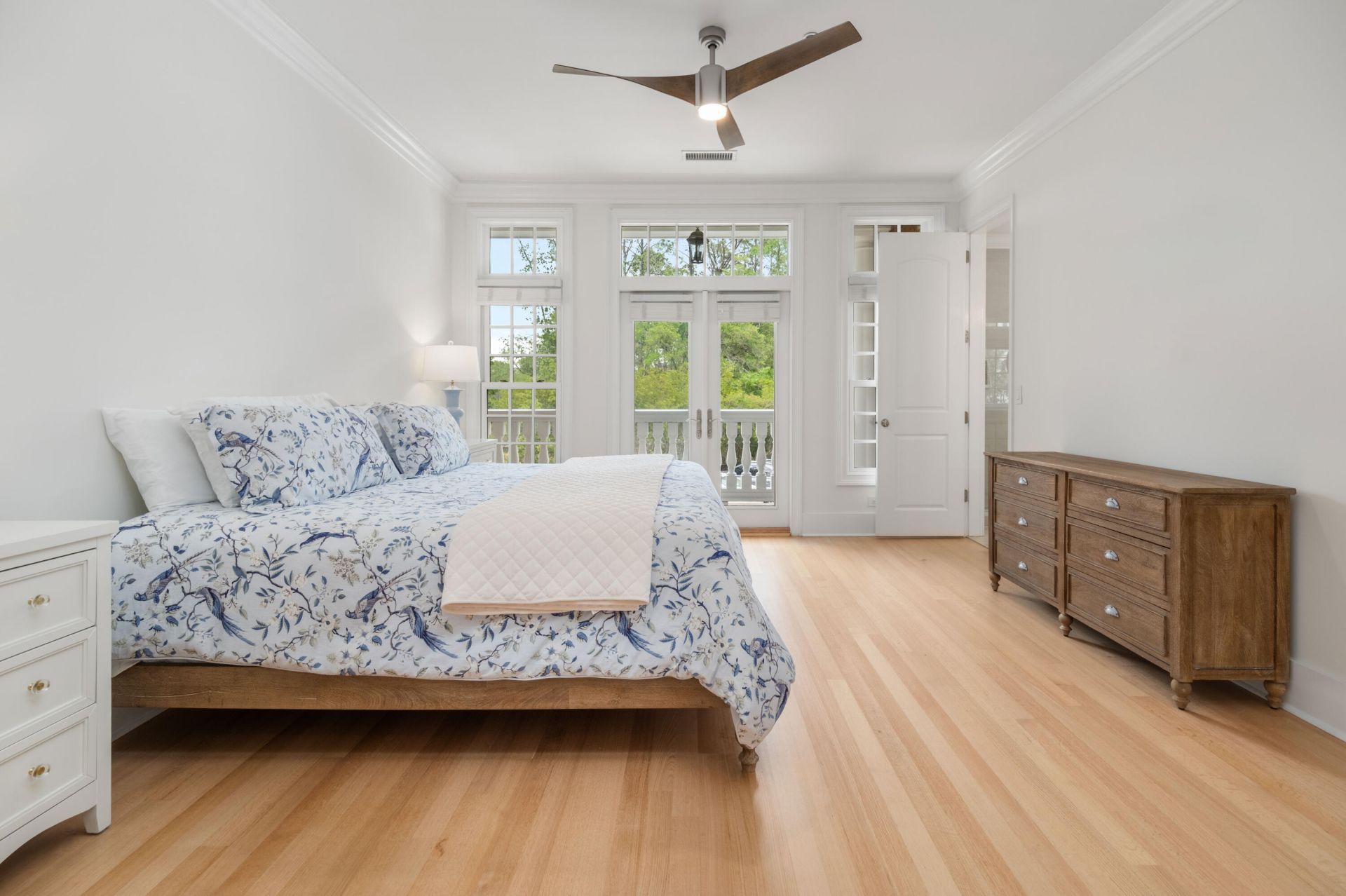 144 Fairbanks Oak Alley Photo 21