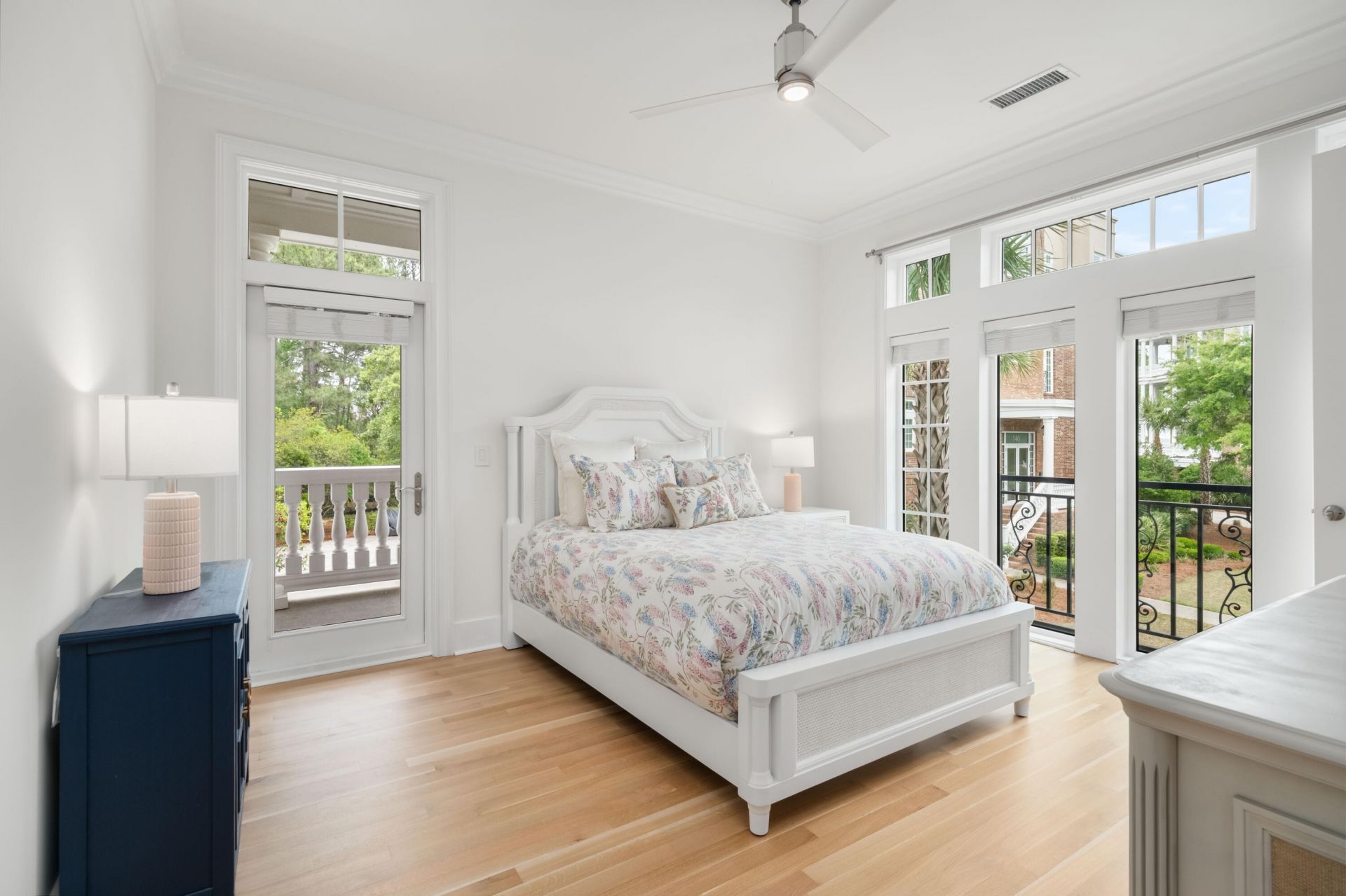 144 Fairbanks Oak Alley Photo 29