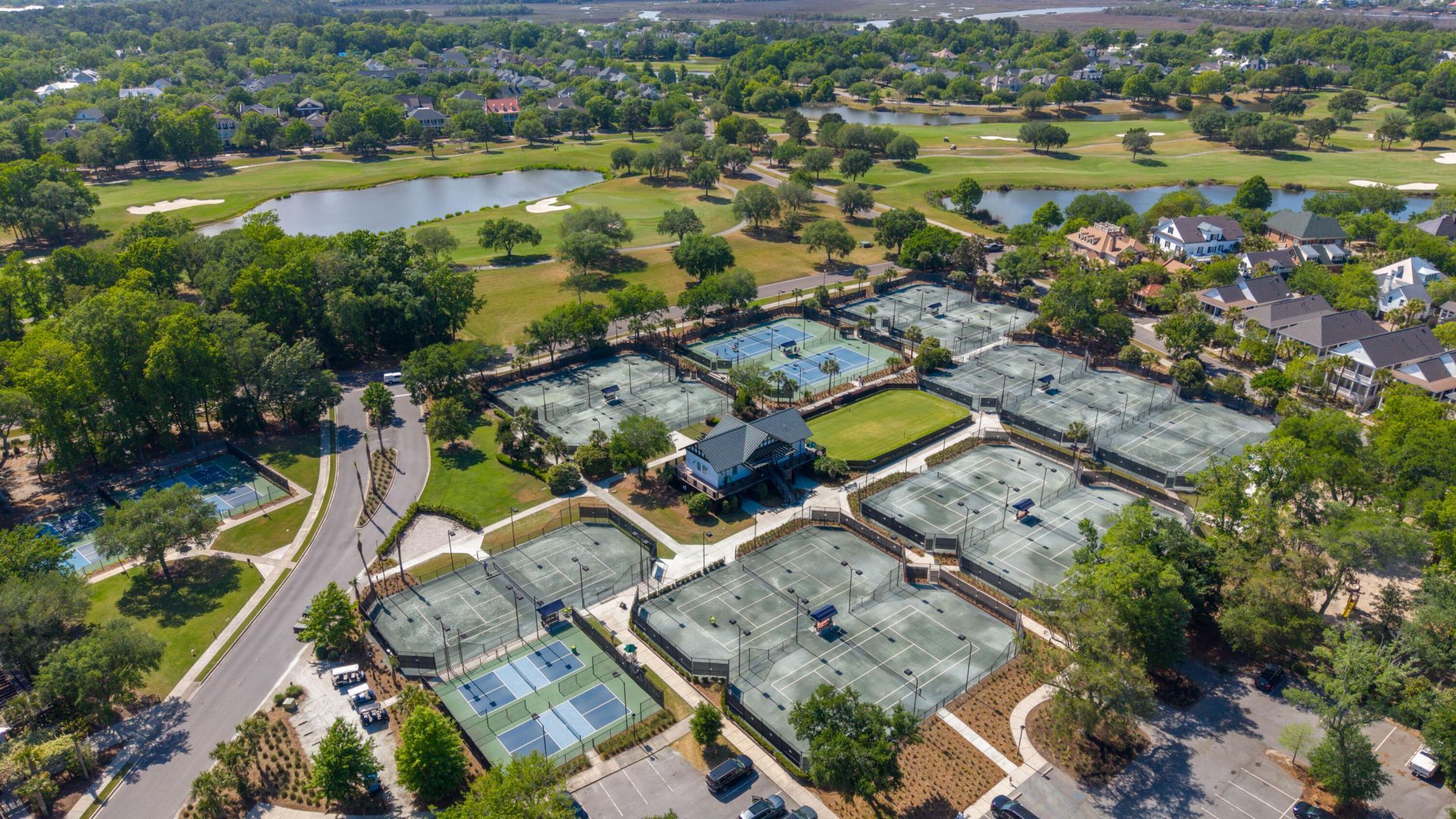 144 Fairbanks Oak Alley Photo 35