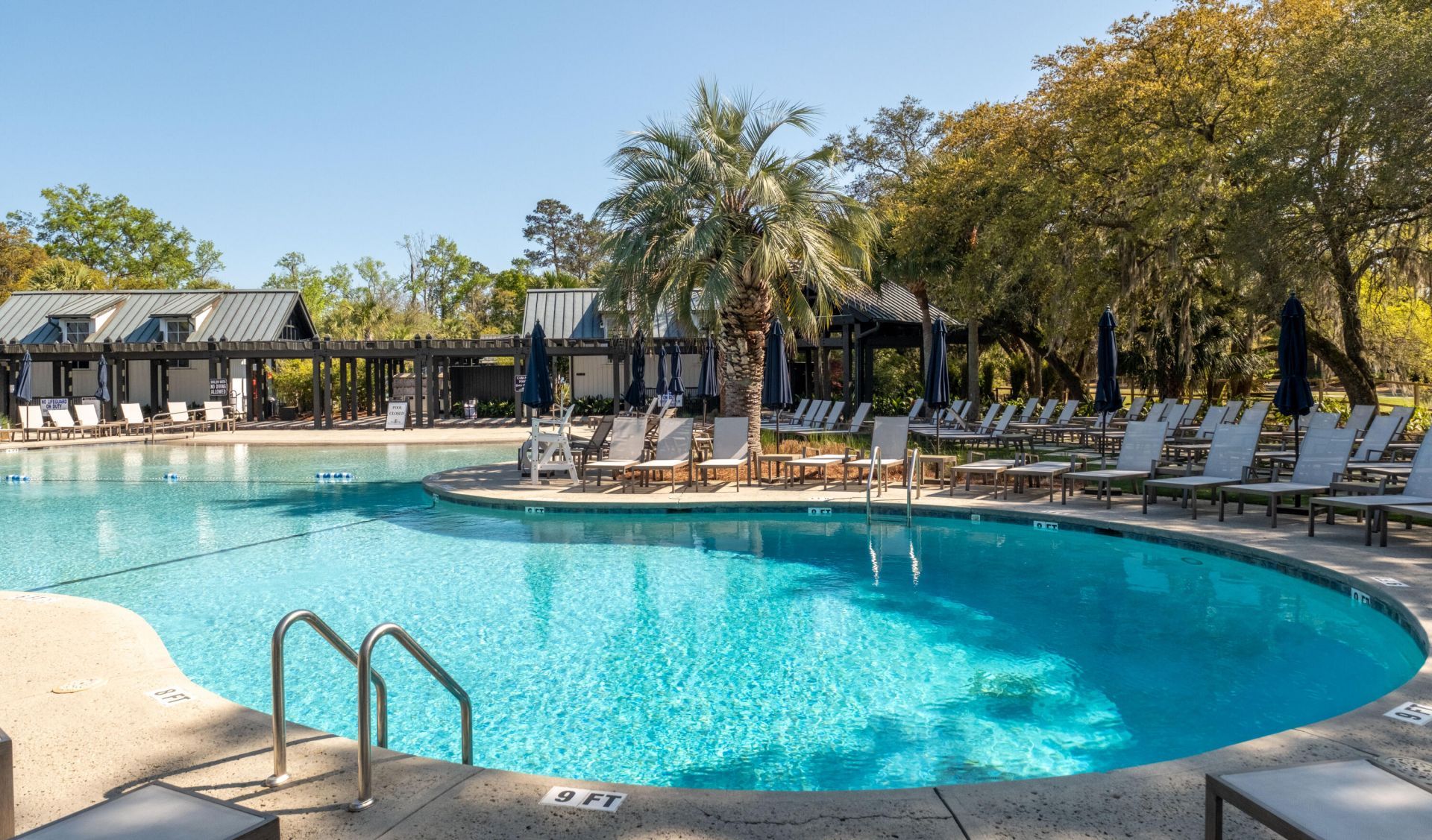 144 Fairbanks Oak Alley Photo 36