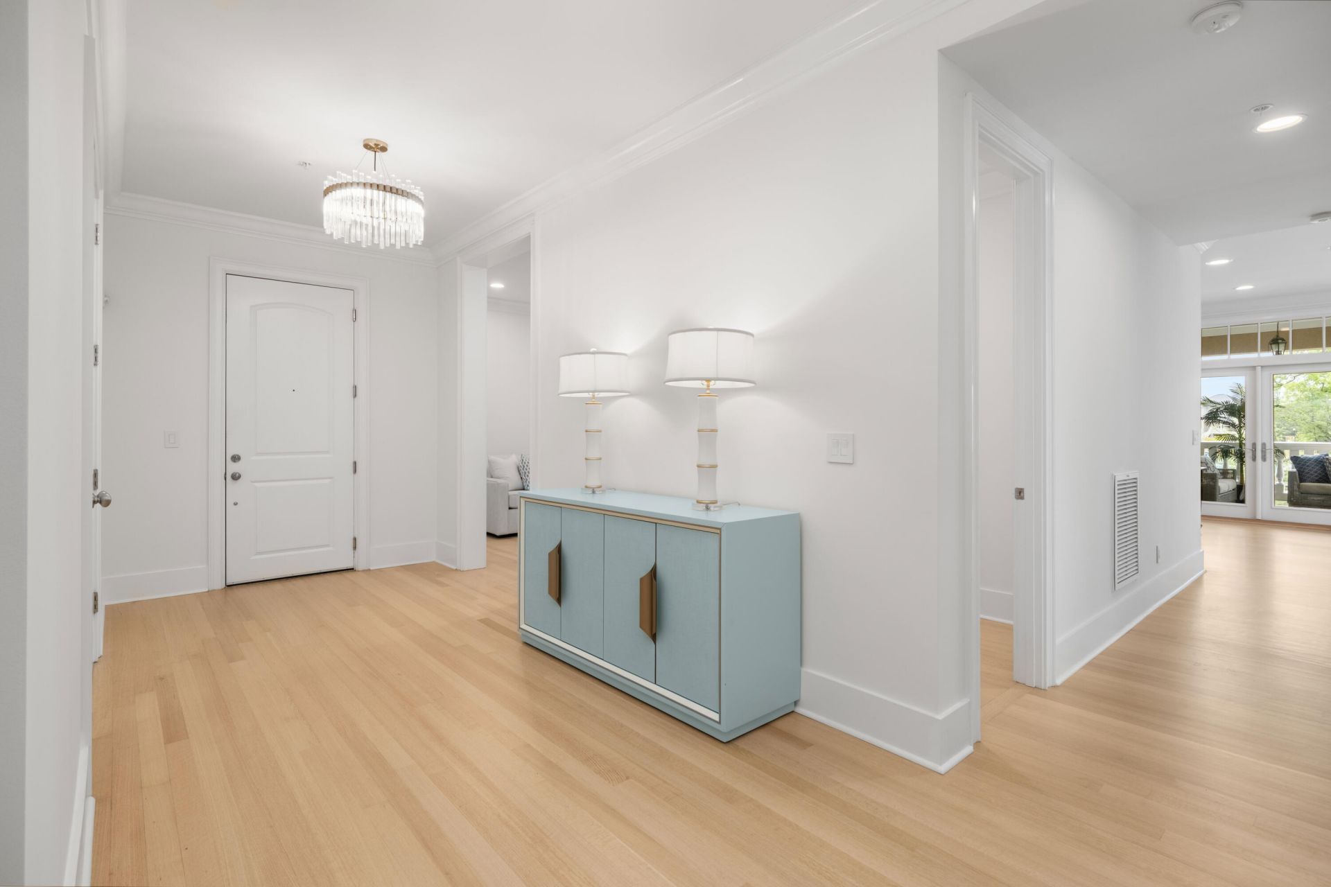 144 Fairbanks Oak Alley Photo 5