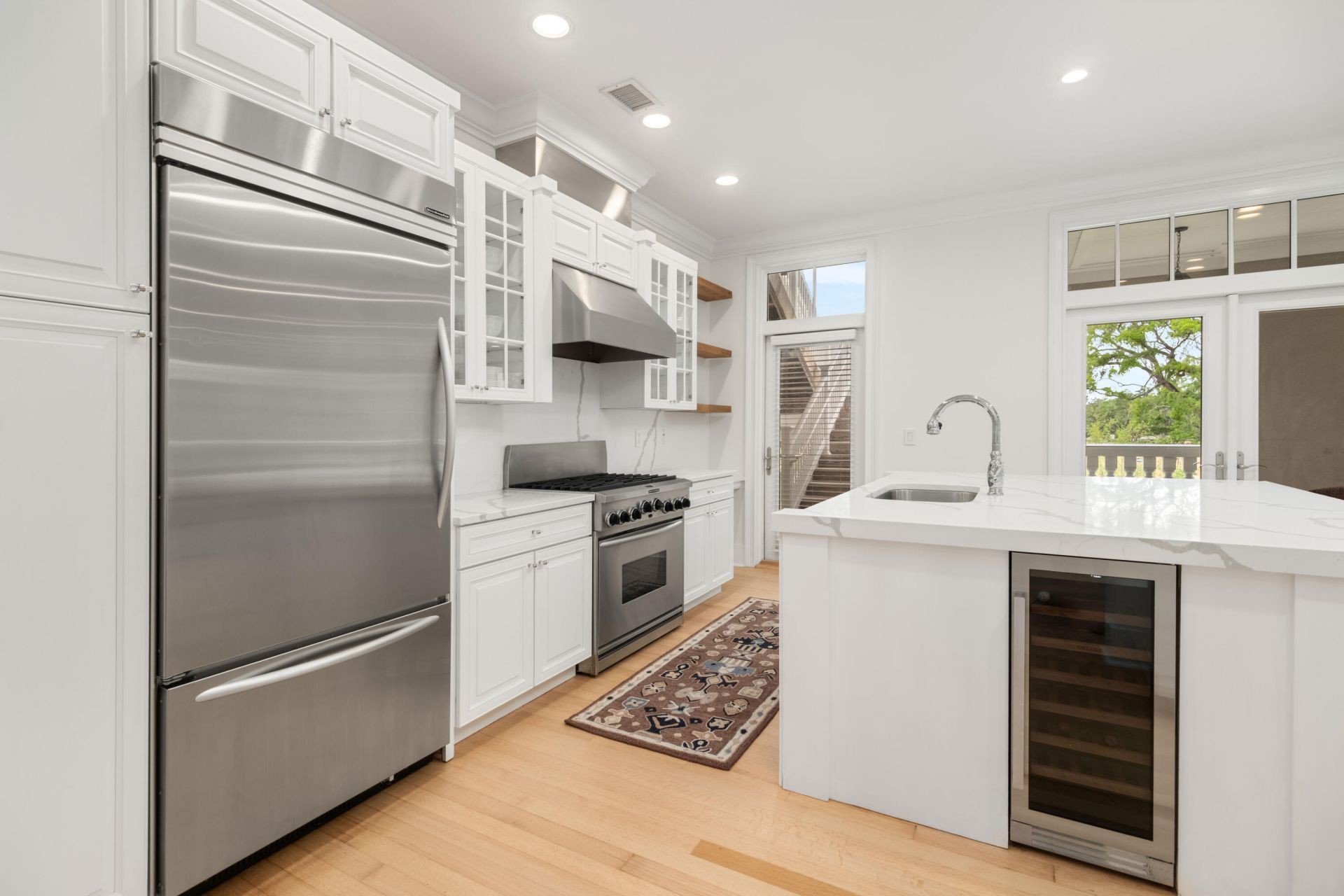 144 Fairbanks Oak Alley Photo 8