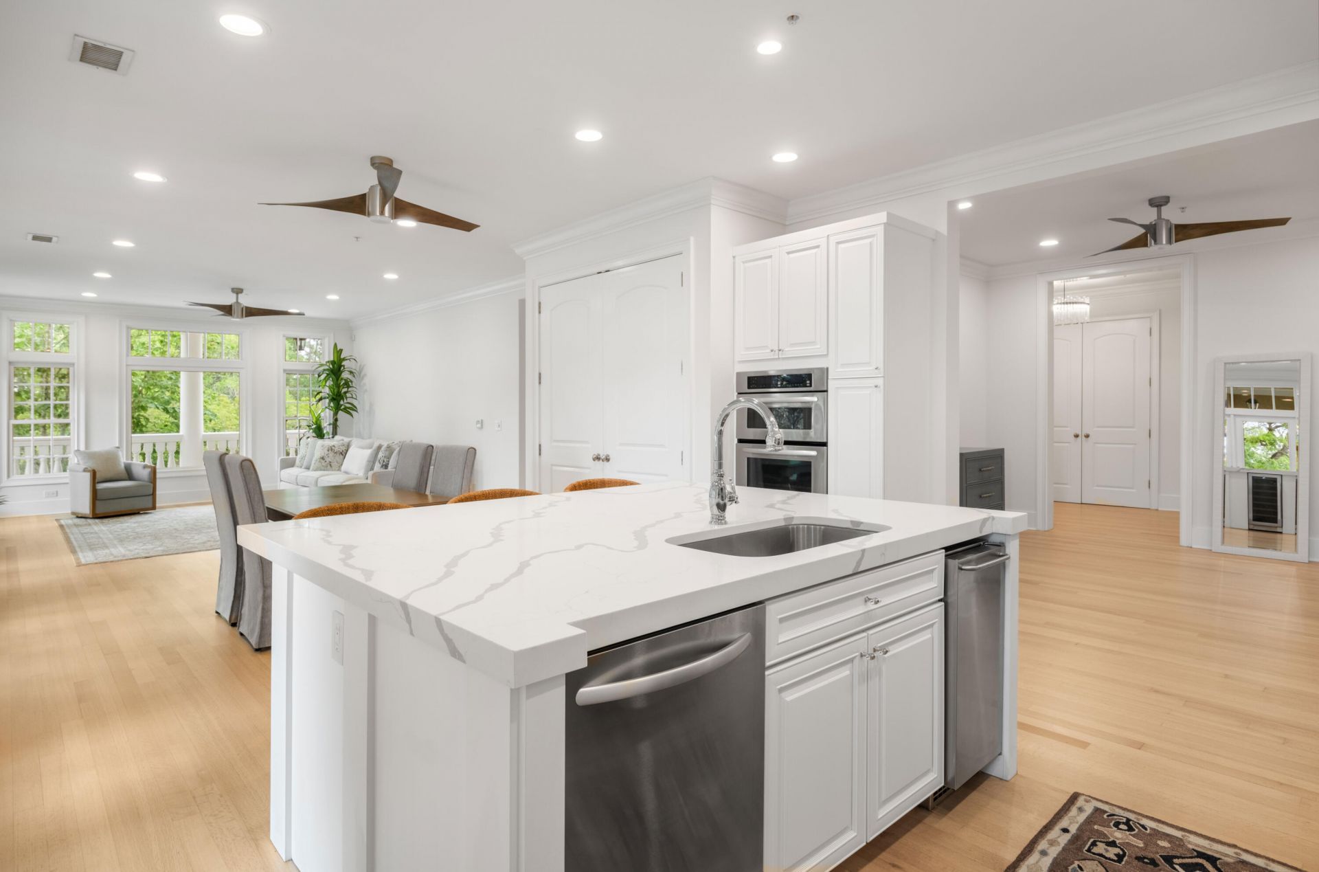 144 Fairbanks Oak Alley Photo 9