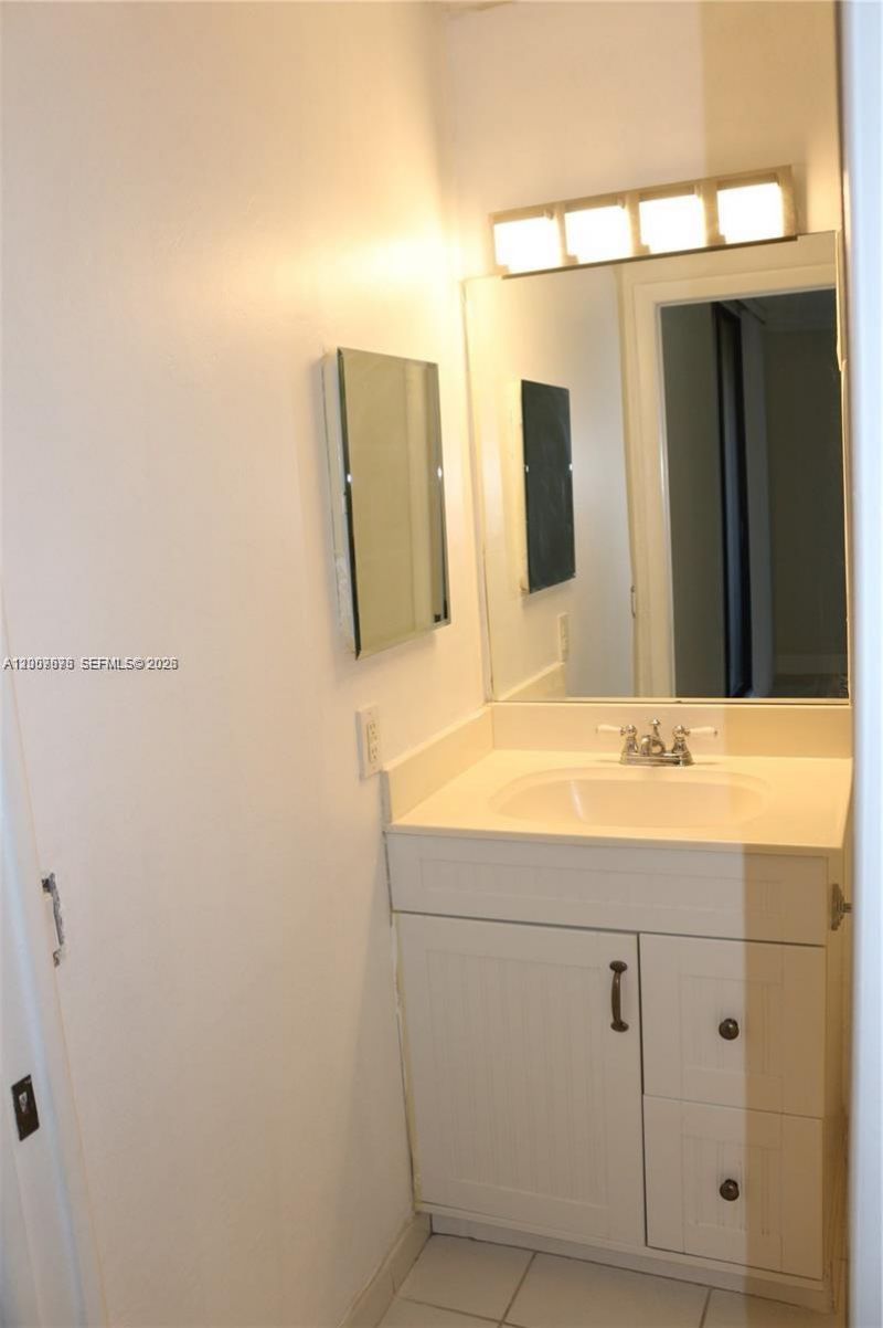 8005 SW 107th Ave , Unit 317, Miami, FL 33173 Photo