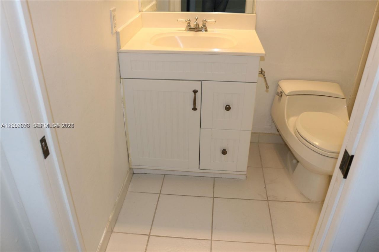 8005 SW 107th Ave , Unit 317, Miami, FL 33173 Photo