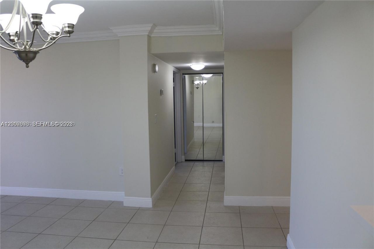 8005 SW 107th Ave , Unit 317, Miami, FL 33173 Photo