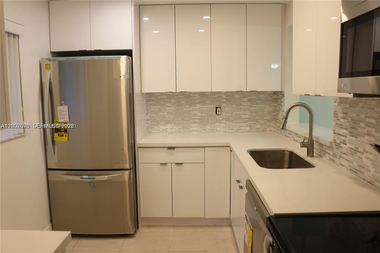 8005 SW 107th Ave , Unit 317, Miami, FL 33173 Photo