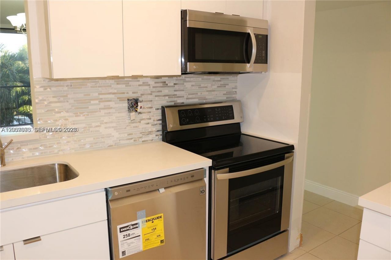 8005 SW 107th Ave , Unit 317, Miami, FL 33173 Photo