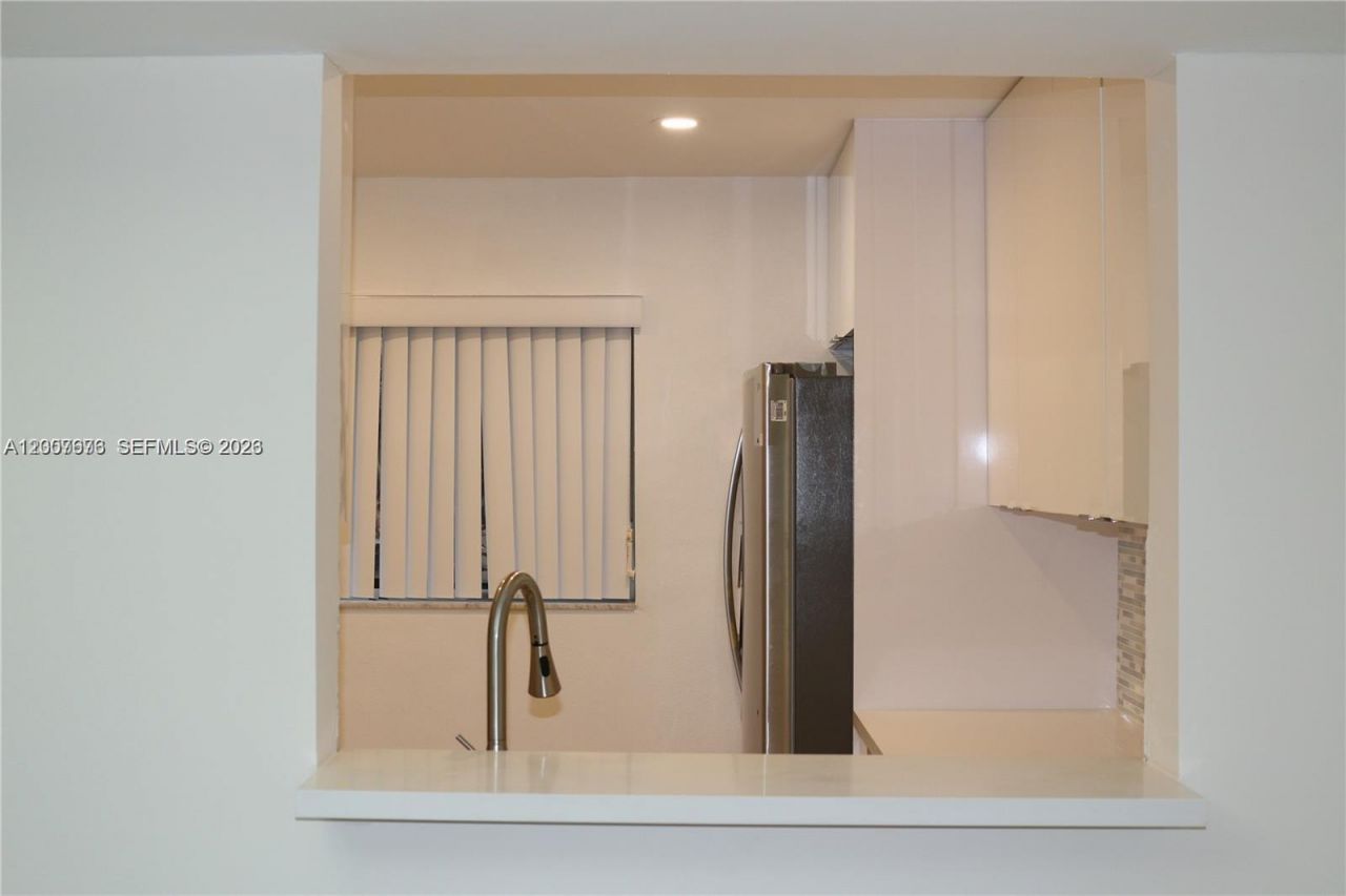 8005 SW 107th Ave , Unit 317, Miami, FL 33173 Photo