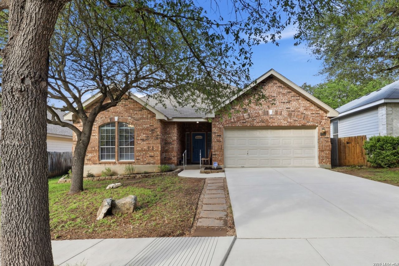 4719 Emden Hollow, San Antonio, TX 78247 Main Photo