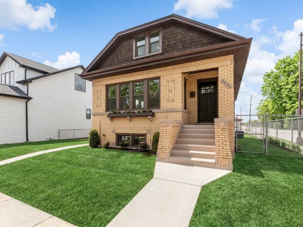 5526 N Nordica Avenue , Chicago, IL 60656