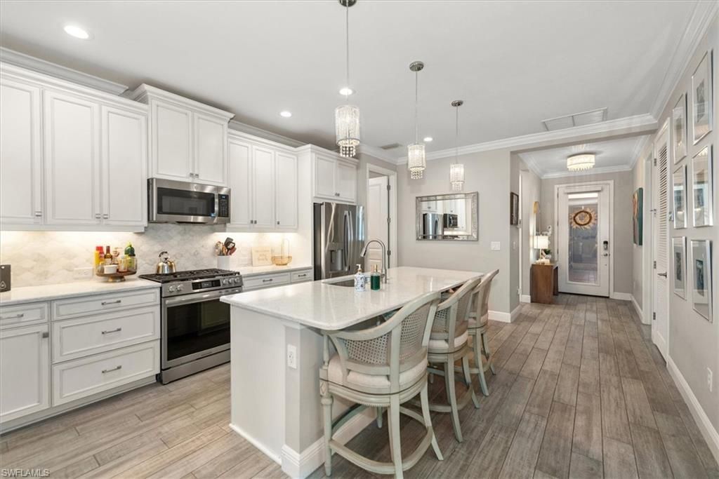 2302 Marquesa Cir, Naples, FL 34112 Photo