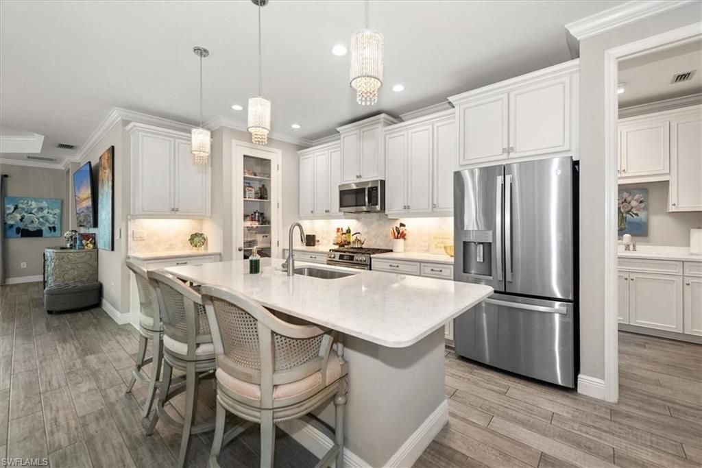 2302 Marquesa Cir, Naples, FL 34112 Photo