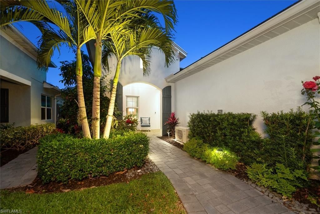 2302 Marquesa Cir, Naples, FL 34112 Photo