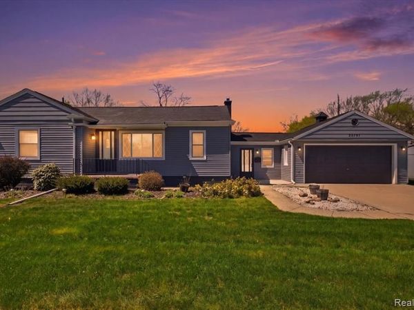 28781 Palomino Drive, Warren, MI 48093