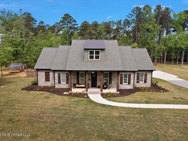 118 Cedar Ridge Drive, Canton, MS 39046