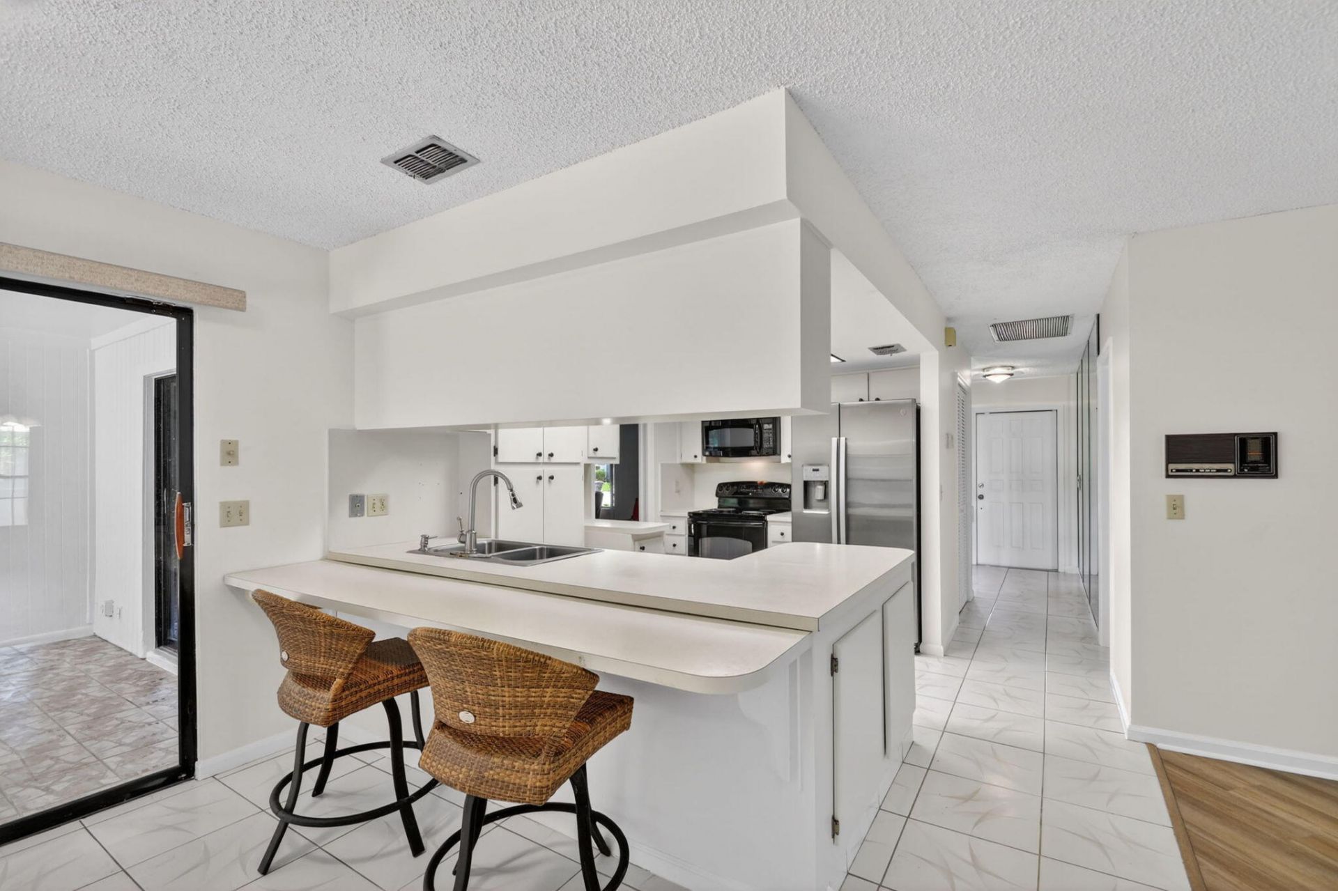 980 Ryanwood Drive, West Palm Beach, FL 33413 Photo