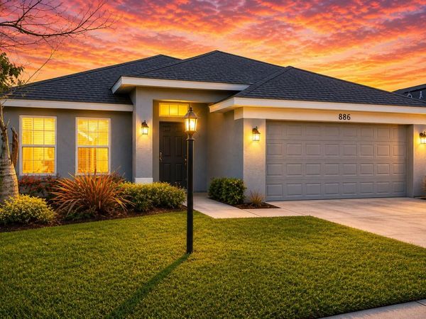 886 NE Whistling Duck Way, Port St. Lucie, FL 34983