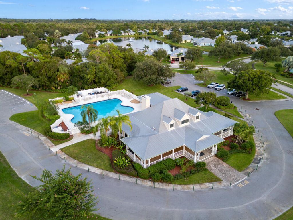 886 NE Whistling Duck Way, Port Saint Lucie, FL 34983 Photo