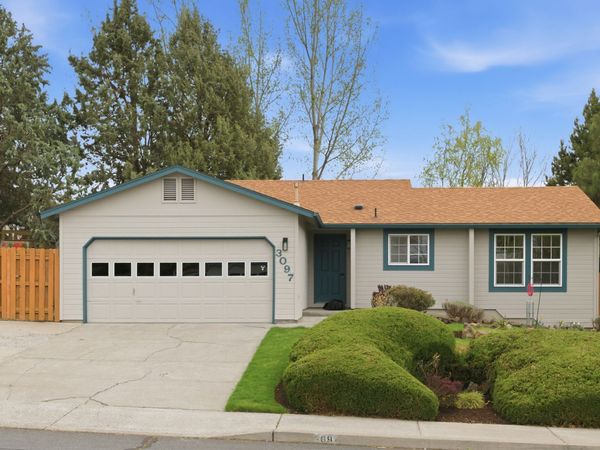3097 NE Barrington Court, Bend, OR 97701