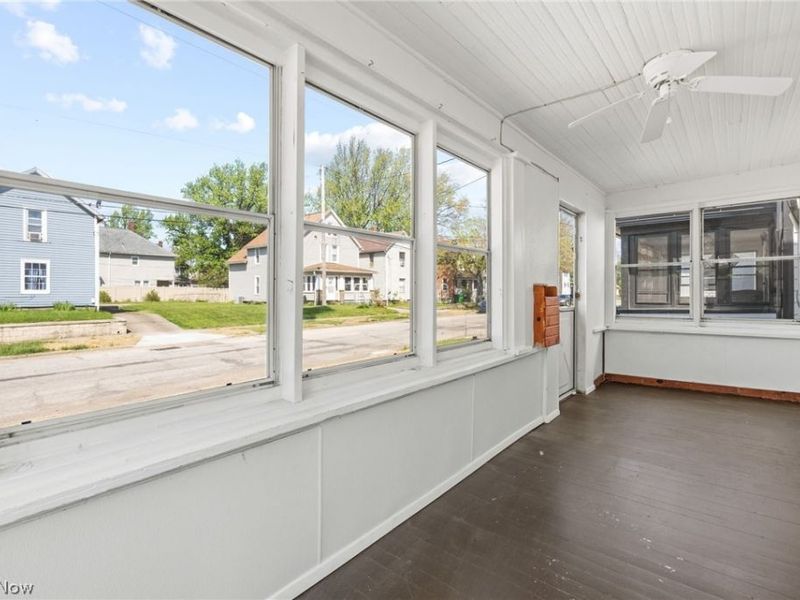 299 NW 5th Street NW, Barberton, OH 44203 Photo 13