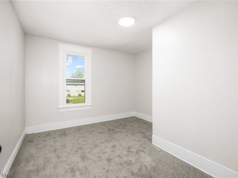 299 NW 5th Street NW, Barberton, OH 44203 Photo 14