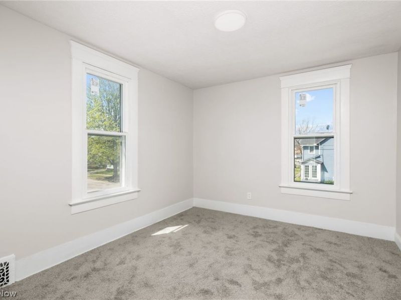 299 NW 5th Street NW, Barberton, OH 44203 Photo 16