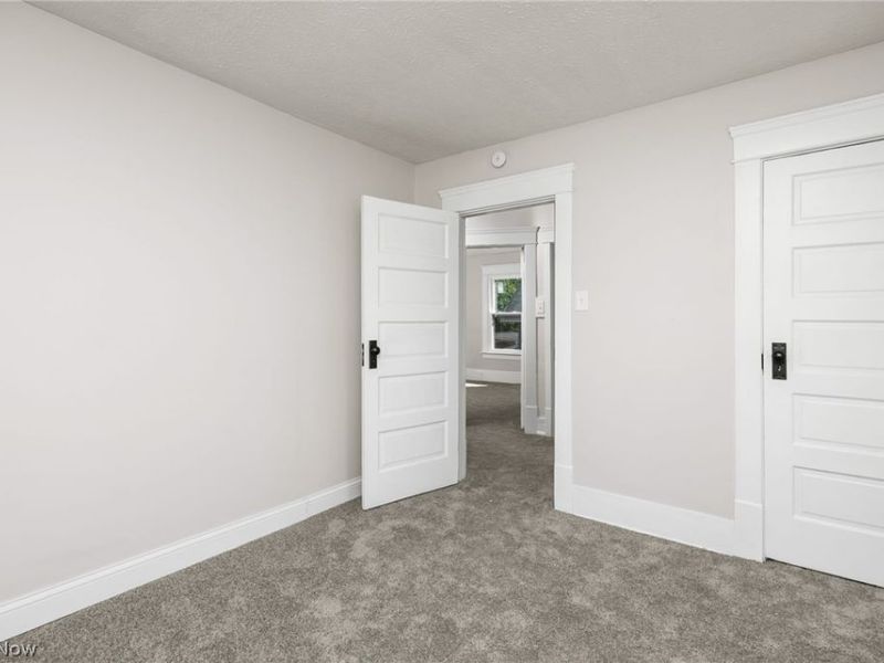 299 NW 5th Street NW, Barberton, OH 44203 Photo 17