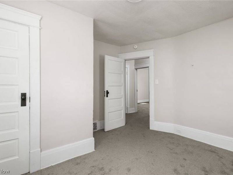 299 NW 5th Street NW, Barberton, OH 44203 Photo 19