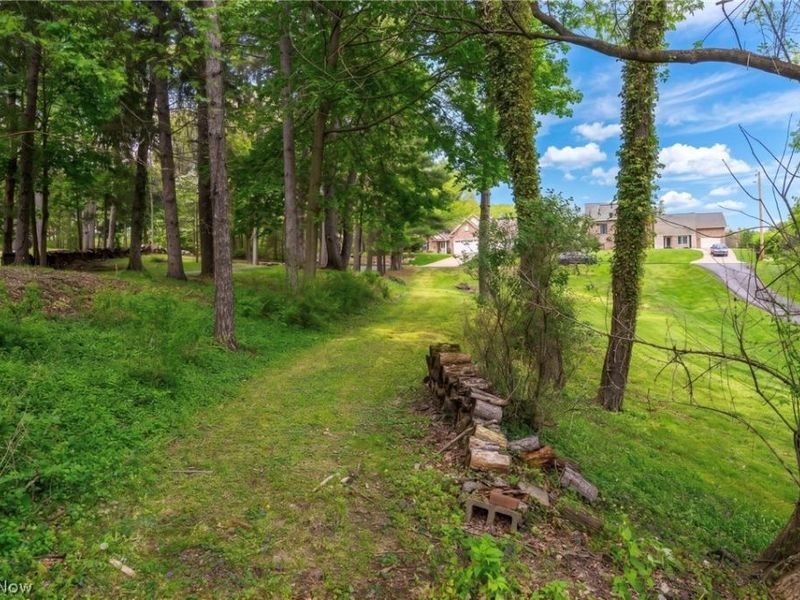 73 Cherry Drive NW, North Canton, OH 44720 Photo 11