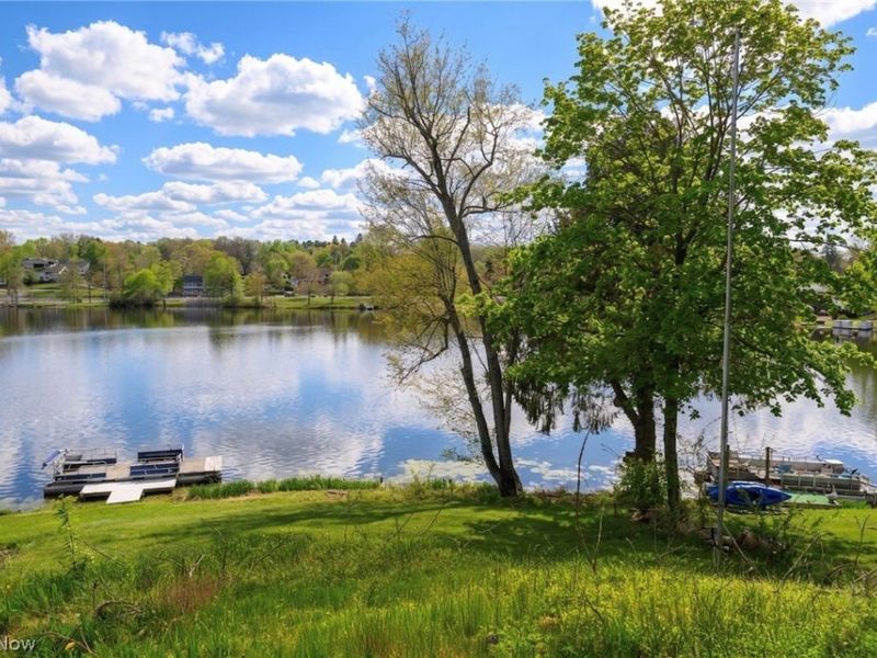 73 Cherry Drive NW, North Canton, OH 44720 Photo 15