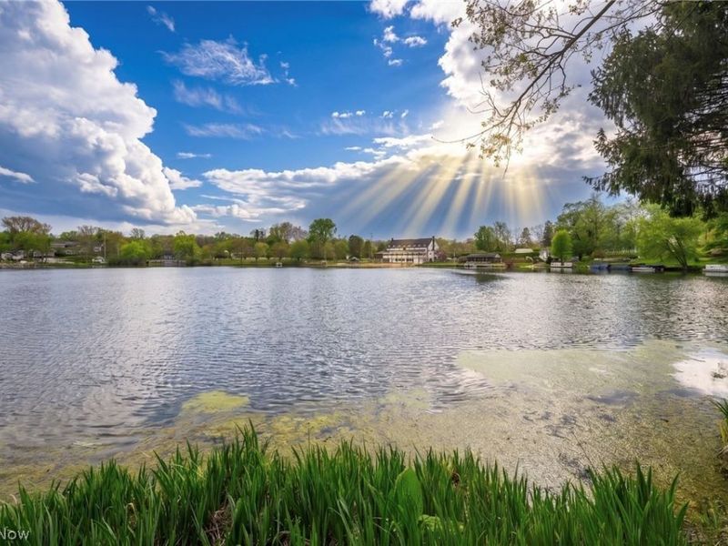 73 Cherry Drive NW, North Canton, OH 44720 Photo 18