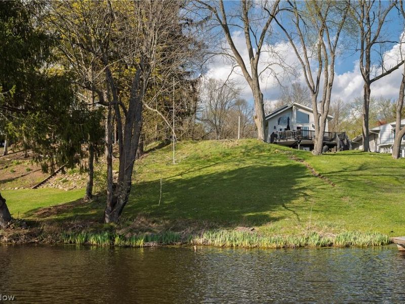 73 Cherry Drive NW, North Canton, OH 44720 Photo 4