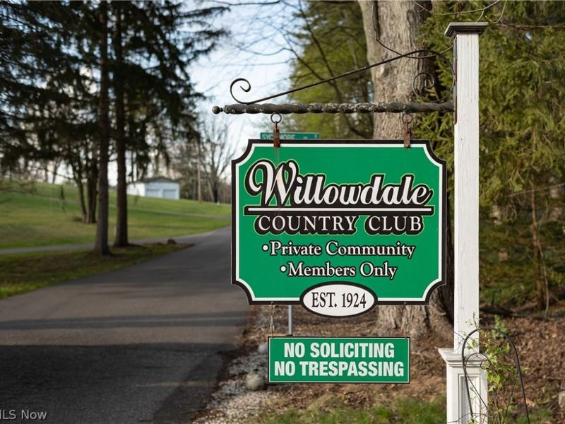 73 Cherry Drive NW, North Canton, OH 44720 Photo 9