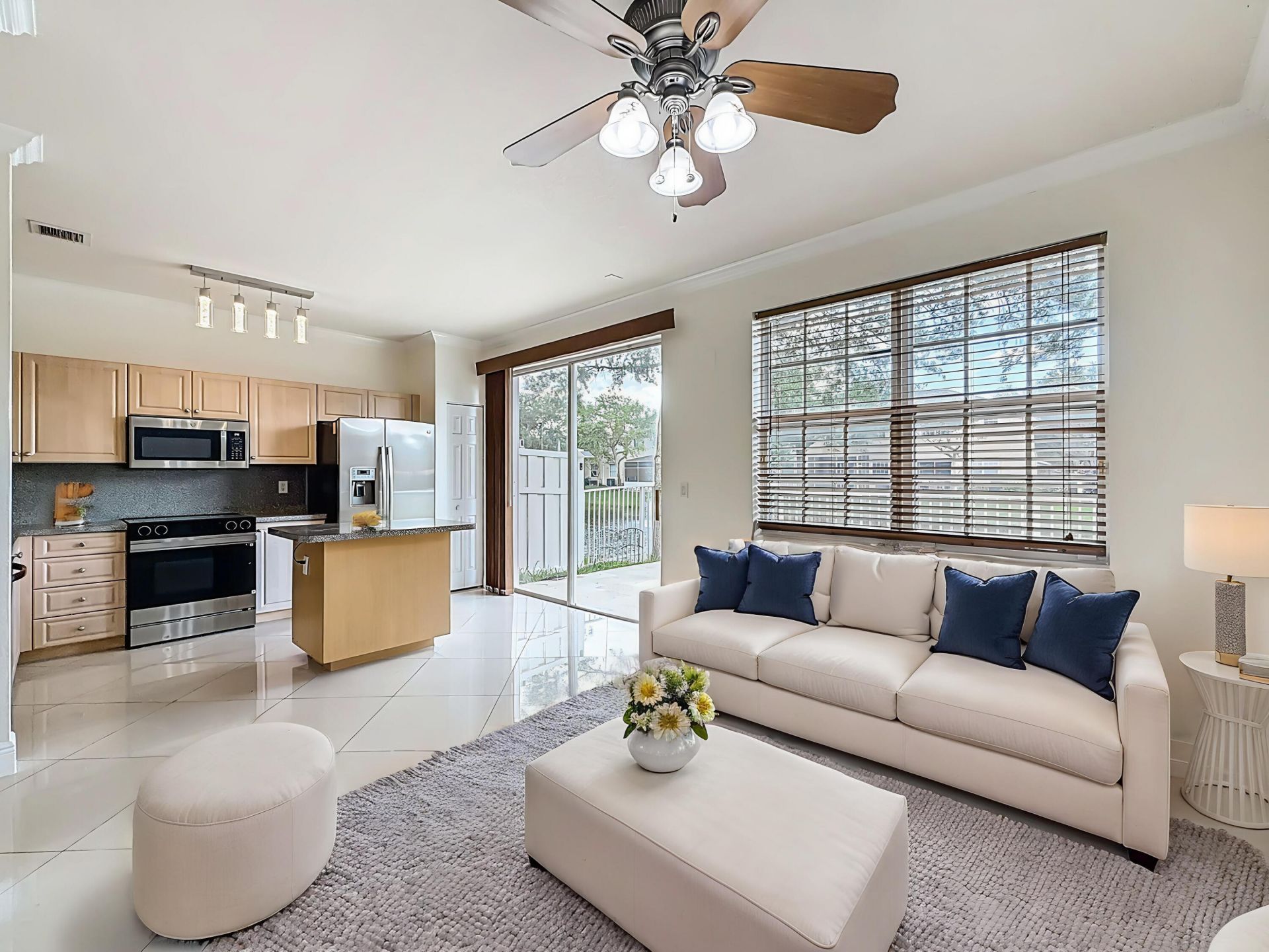 3990 NW 92nd Avenue, Sunrise, FL 33351 Photo