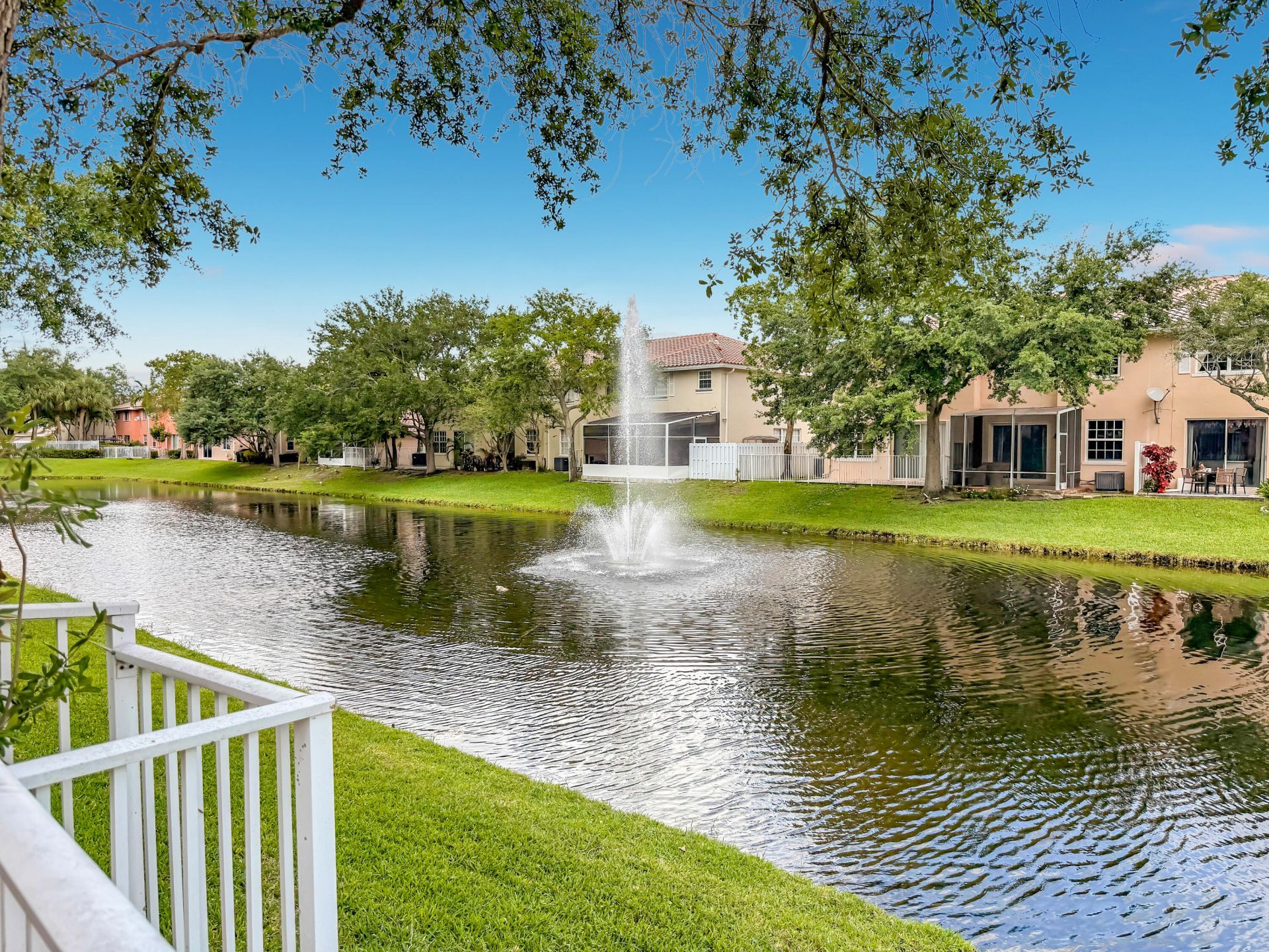 3990 NW 92nd Avenue, Sunrise, FL 33351 Photo