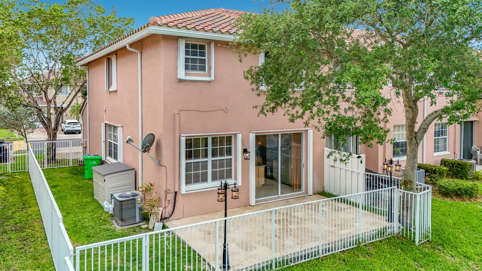 3990 NW 92nd Avenue, Sunrise, FL 33351 Photo
