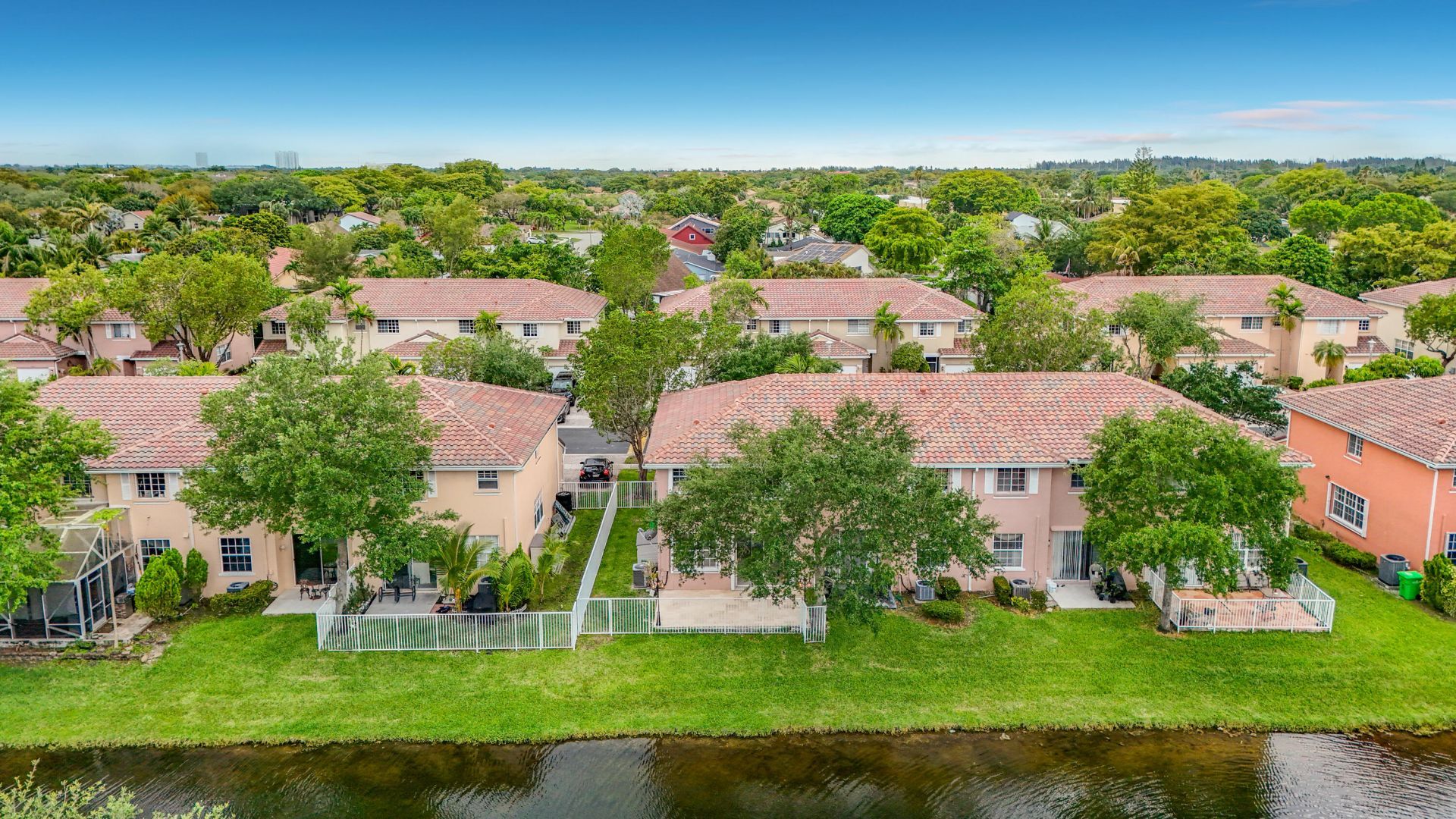 3990 NW 92nd Avenue, Sunrise, FL 33351 Photo