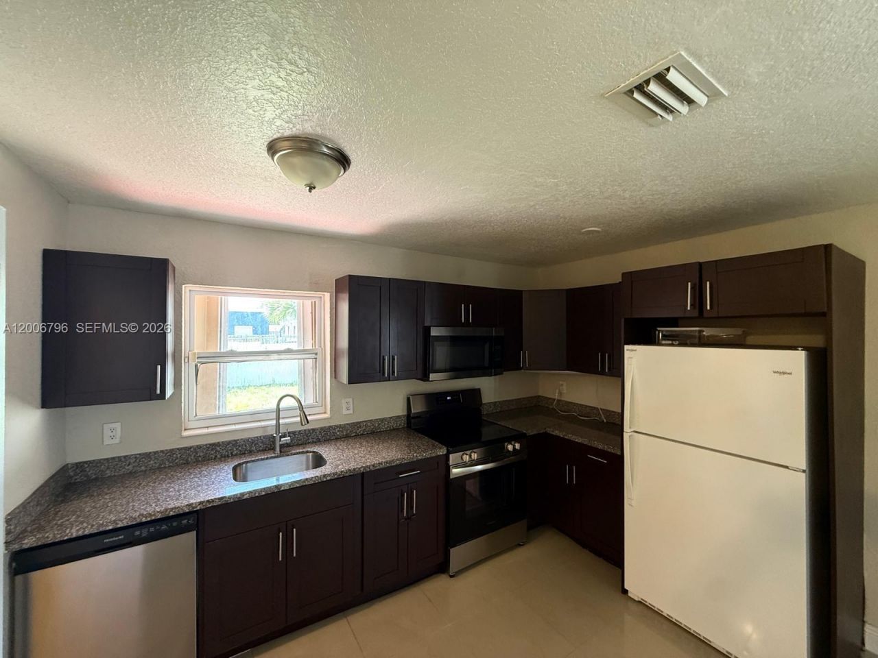 525 NW 15th Ter , Fort Lauderdale, FL 33311 Photo