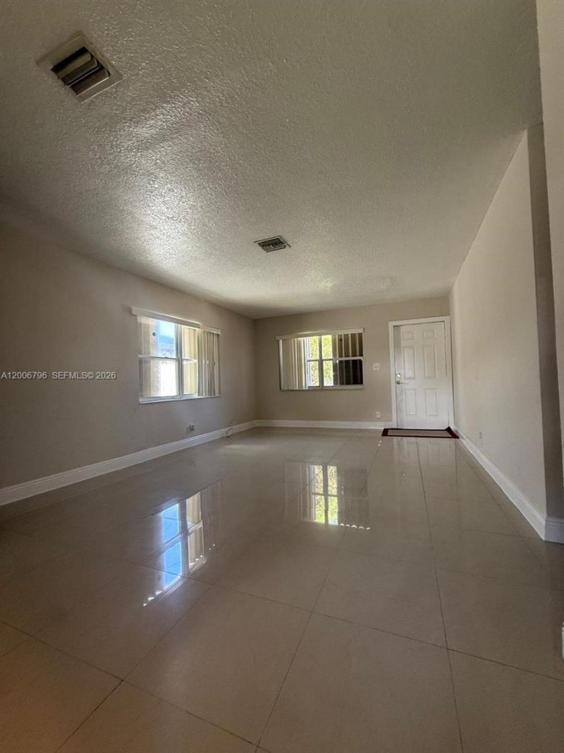 525 NW 15th Ter , Fort Lauderdale, FL 33311 Photo