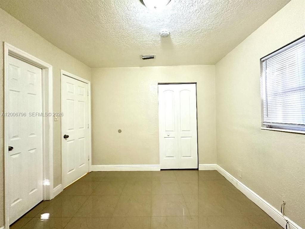 525 NW 15th Ter , Fort Lauderdale, FL 33311 Photo